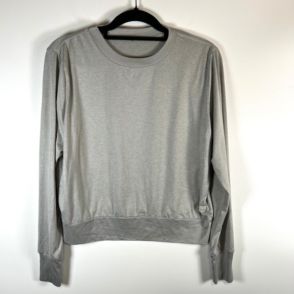 Vuori Tops - Vuori Long Sleeve Crewneck Pullover top Heather Gray Athleisure Women L